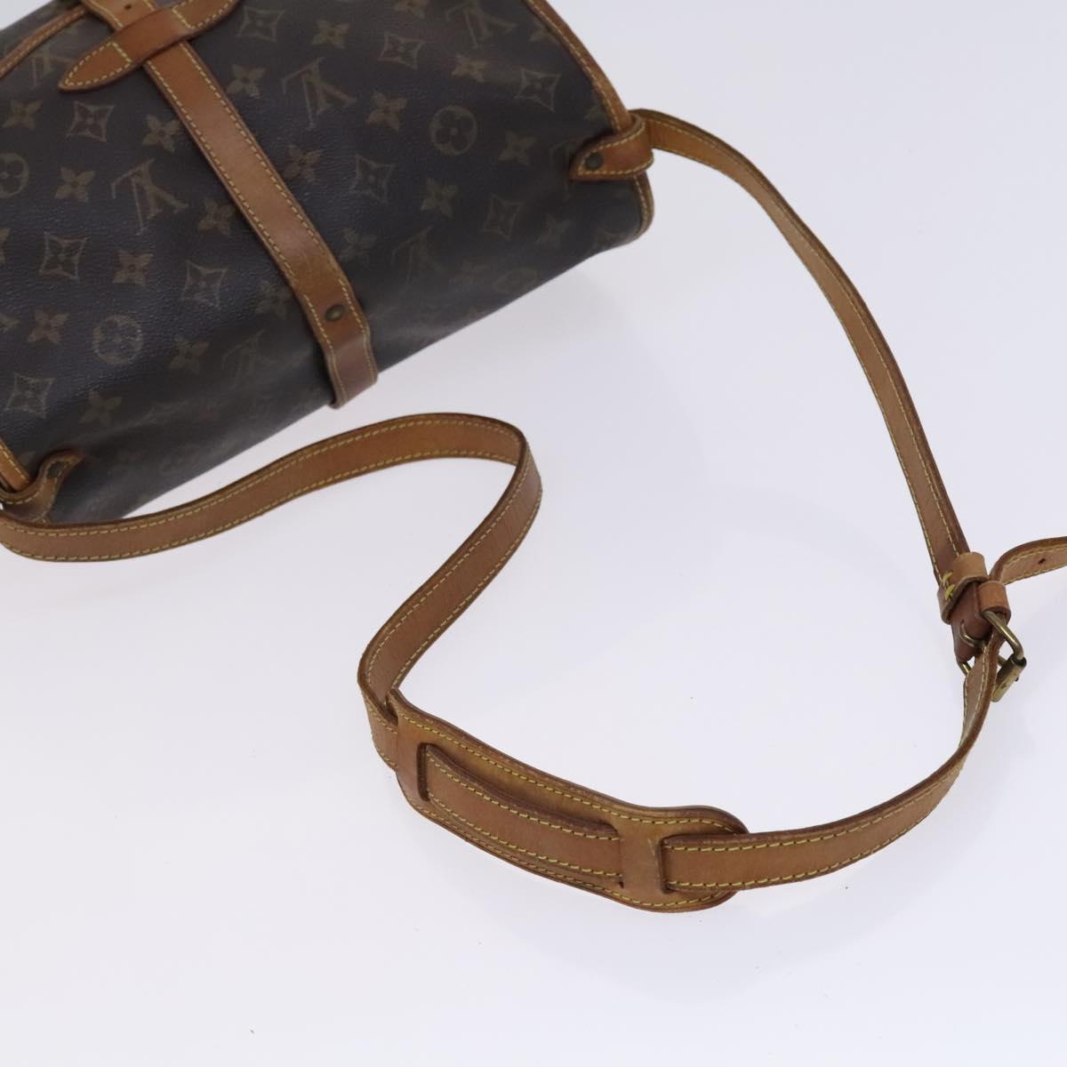 LOUIS VUITTON Monogram Saumur 30 Shoulder Bag M42256 LV Auth BA680