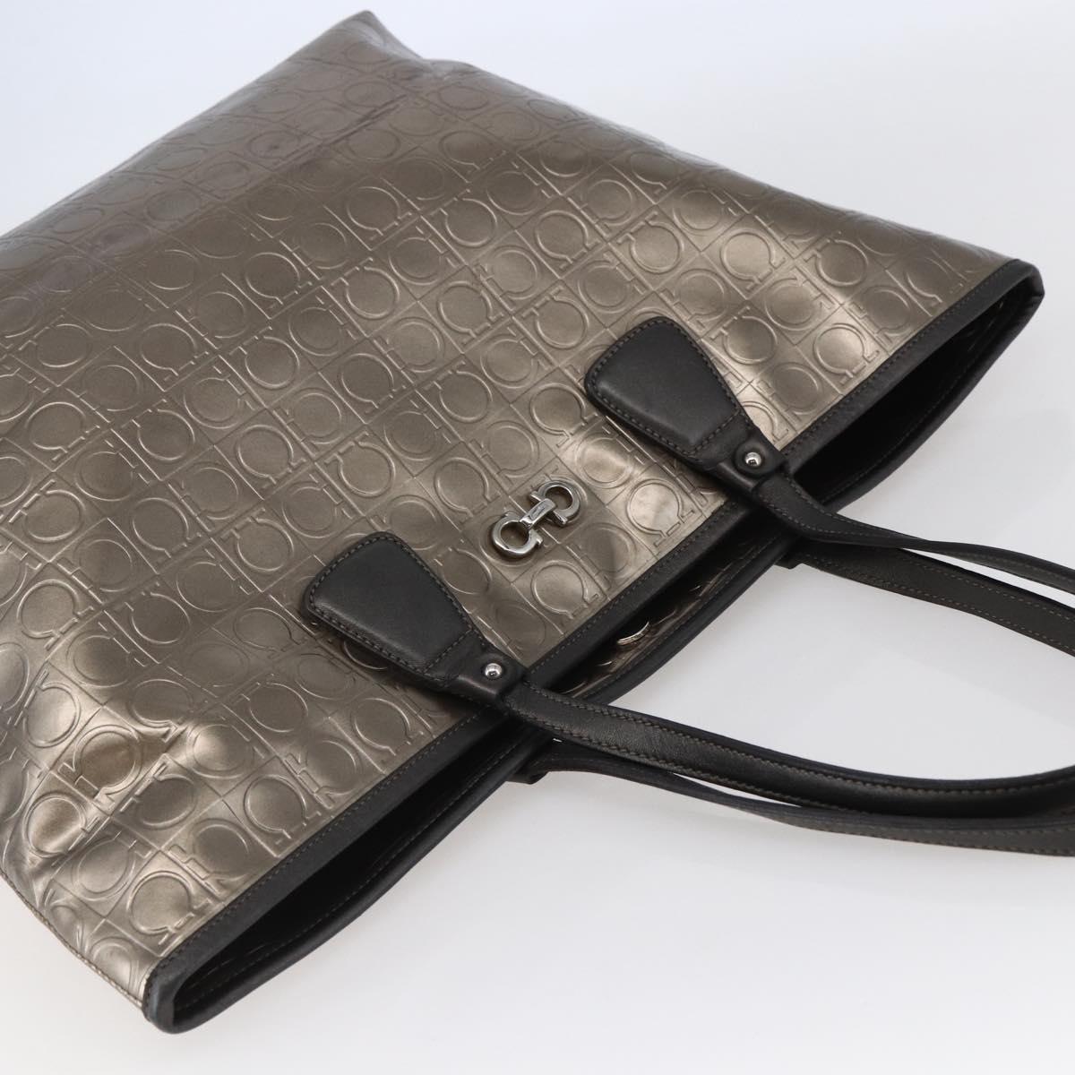 Salvatore Ferragamo Gancini Tote Bag Enamel Gold Auth BA6811