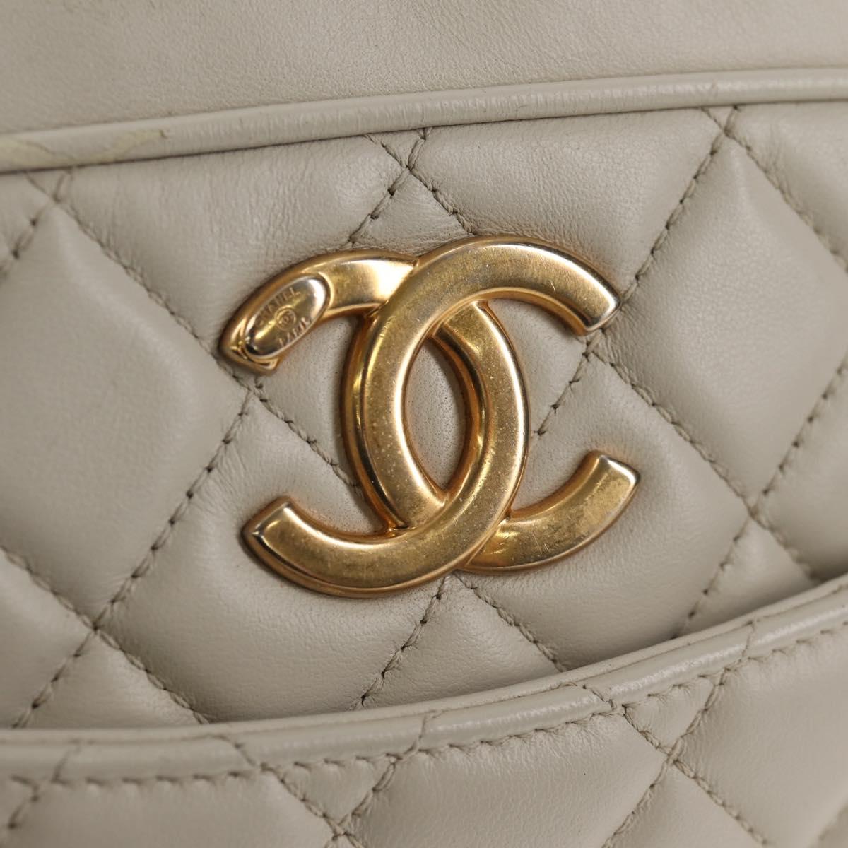 CHANEL Matelasse Chain Shoulder Bag Leather White CC Auth BA6864A
