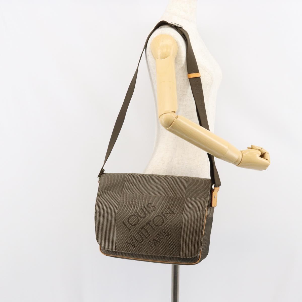 LOUIS VUITTON Damier Geant Petite Message Shoulder Bag Tail M93617 Auth BA7006