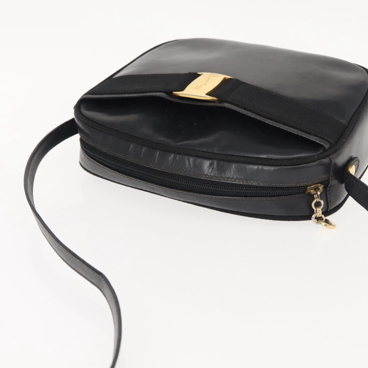 Salvatore Ferragamo Vala Shoulder Bag Leather Black Gold Auth BA7320