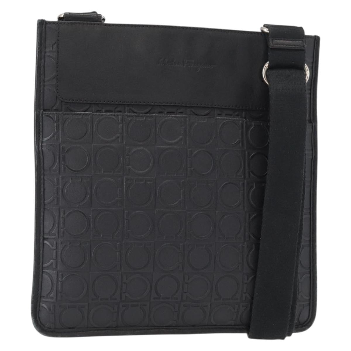 Salvatore Ferragamo Gancini Shoulder Bag Leather Black Silver Auth BA7535