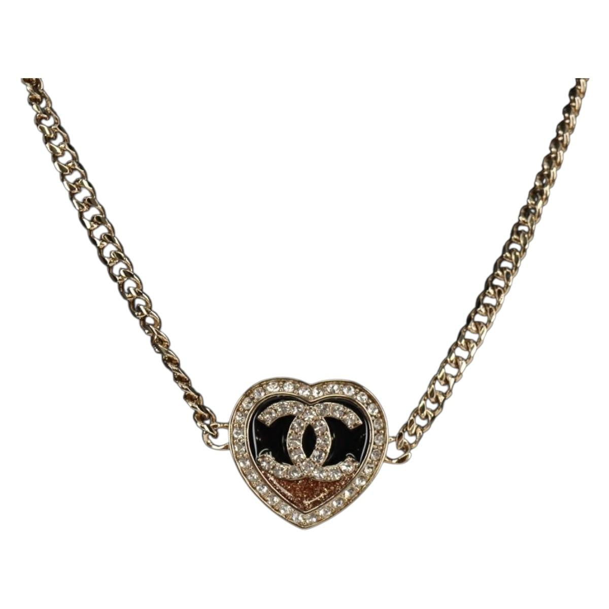 CHANEL Heart Necklace metal Silver CC Auth BA7561M