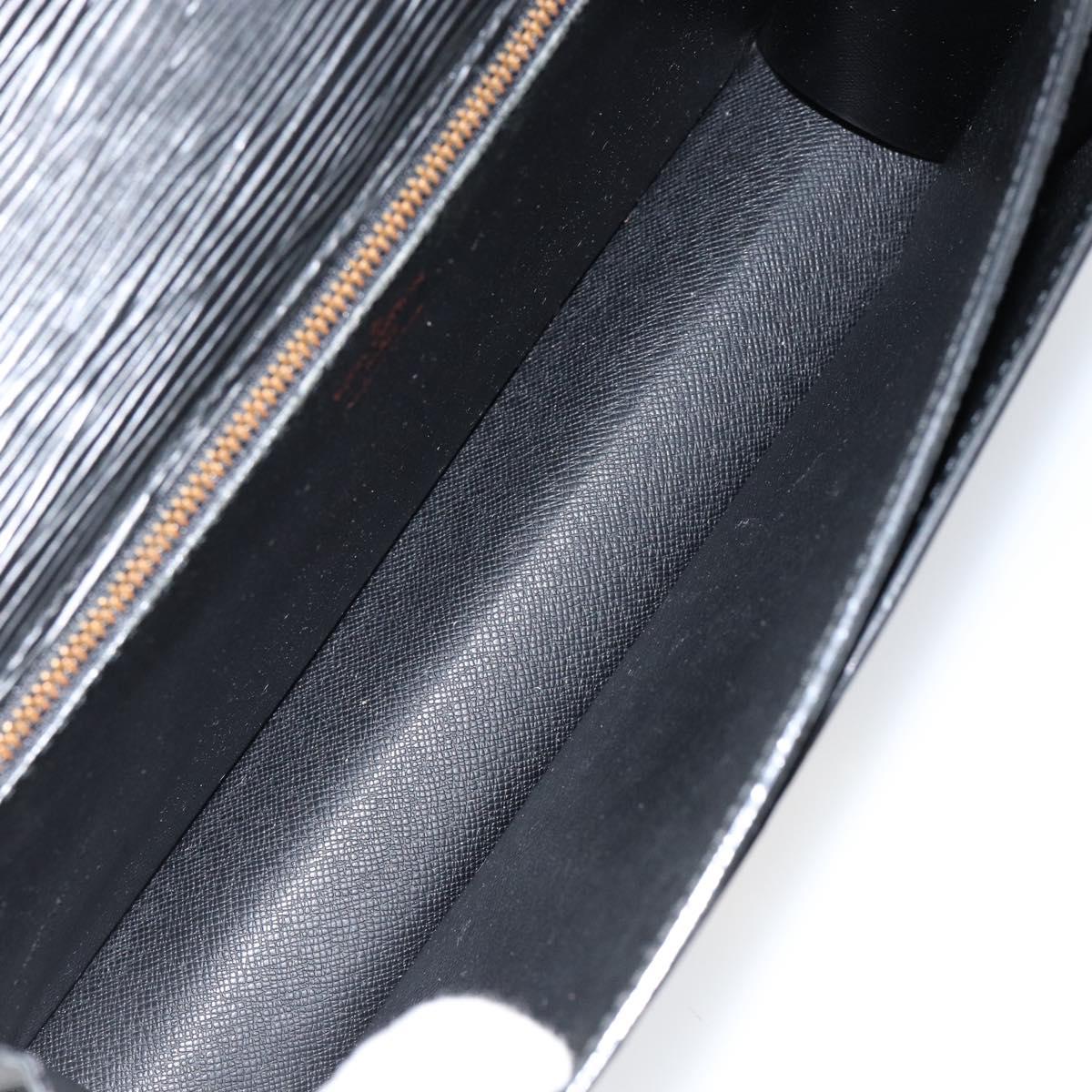 LOUIS VUITTON Epi Serie Dragonne Clutch Bag Black Noir M52612 LV Auth BA7649