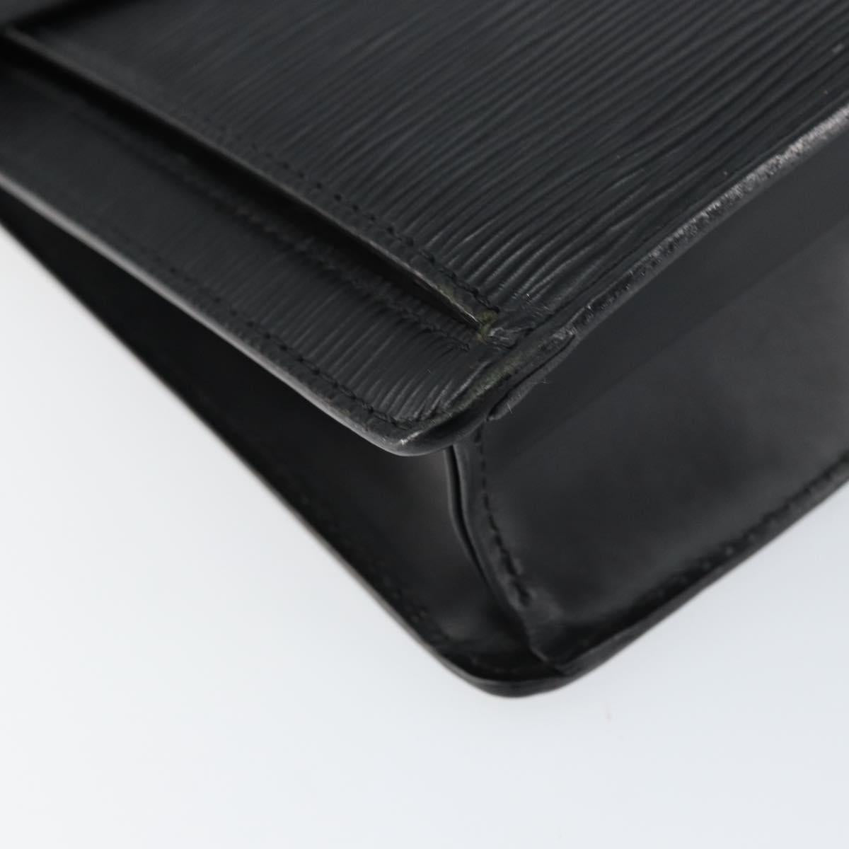 LOUIS VUITTON Epi Serie Dragonne Clutch Bag Black Noir M52612 LV Auth BA7649