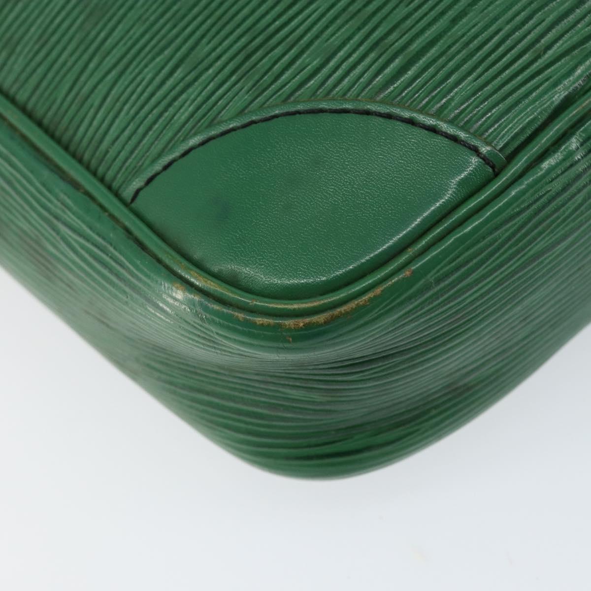 LOUIS VUITTON Epi Danube Shoulder Bag Green M45634 LV Auth BA7919