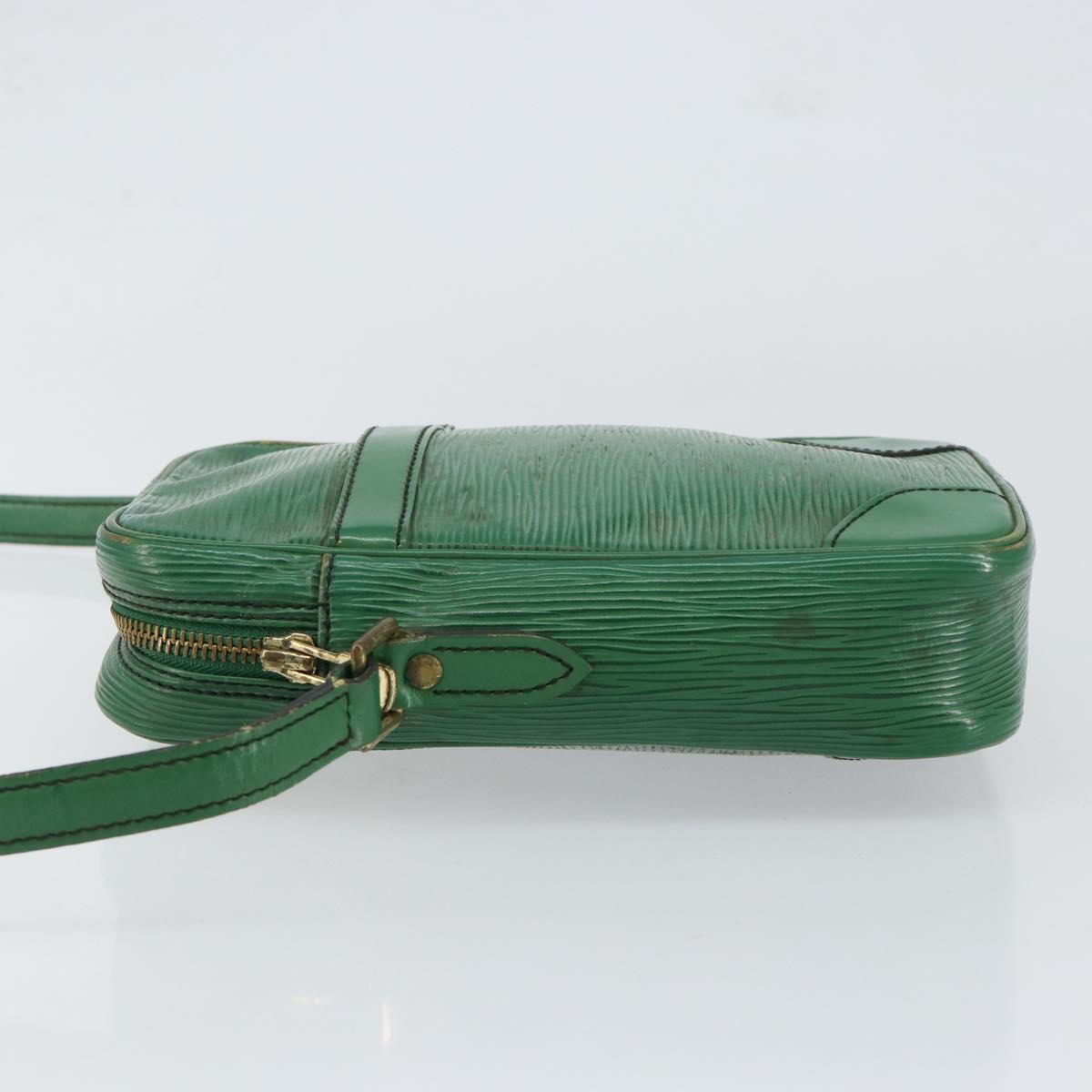 LOUIS VUITTON Epi Danube Shoulder Bag Green M45634 LV Auth BA7919