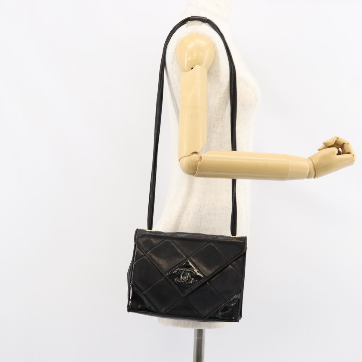 CHANEL Matelasse Shoulder Bag Lamb Skin Black Gold CC Auth BA8034