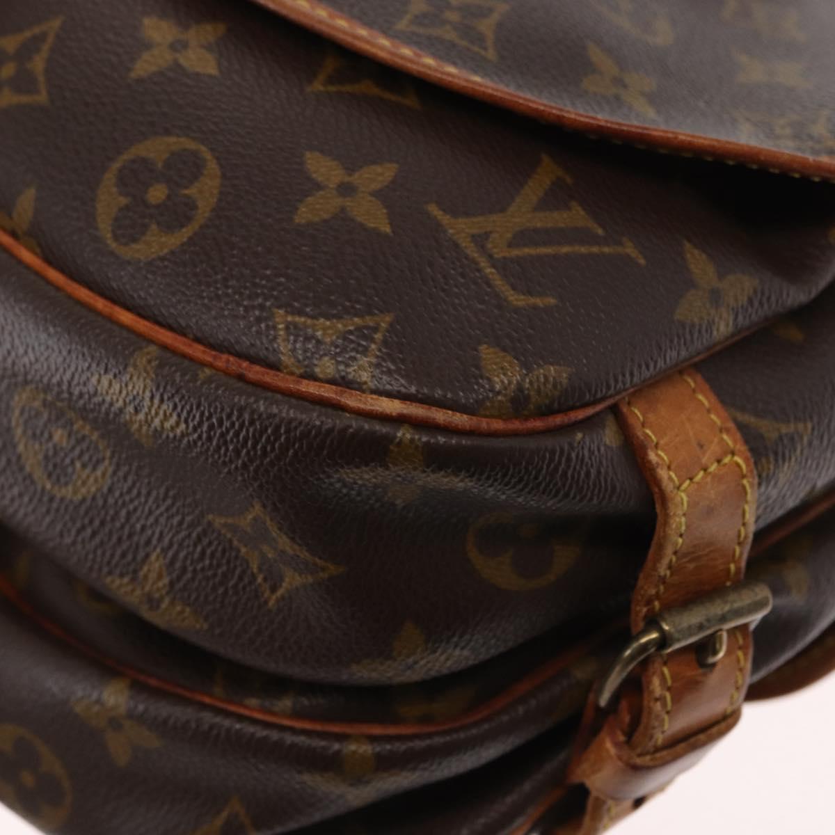 LOUIS VUITTON Monogram Saumur 30 Shoulder Bag M42256 LV Auth BA8125