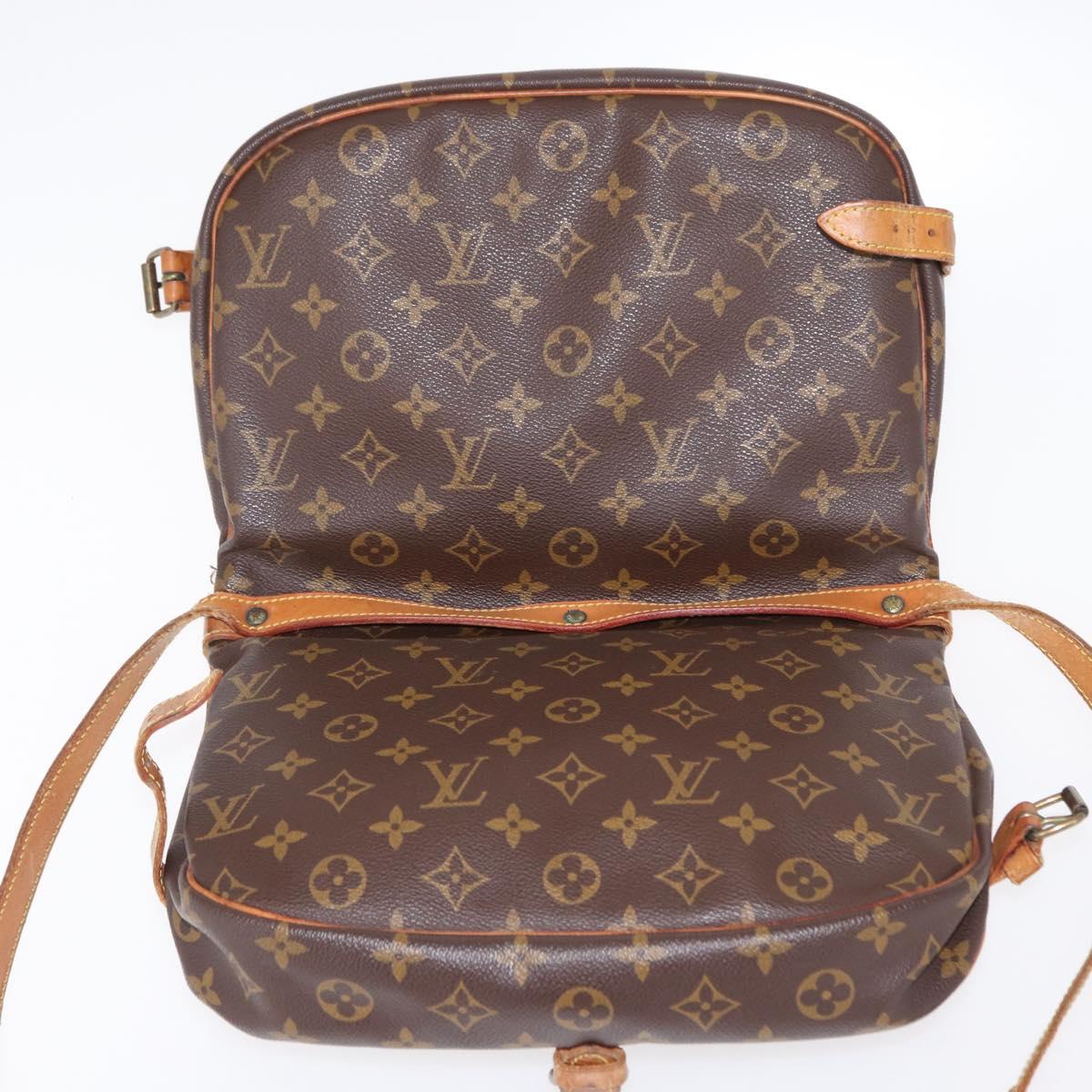 LOUIS VUITTON Monogram Saumur 30 Shoulder Bag M42256 LV Auth BA8125