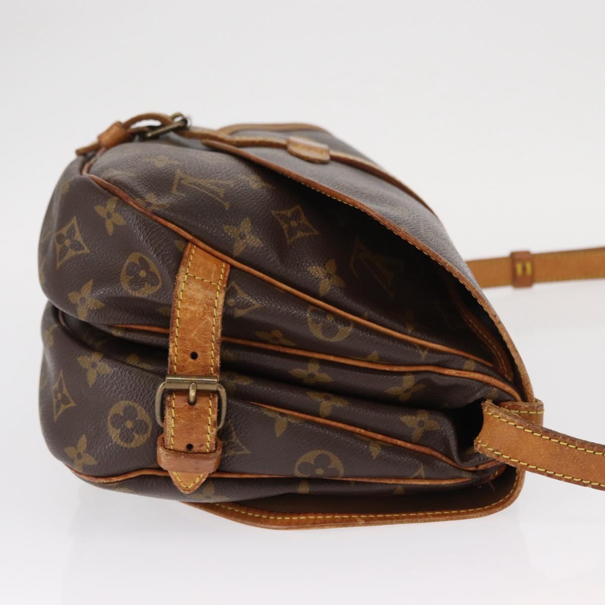 LOUIS VUITTON Monogram Saumur 30 Shoulder Bag M42256 LV Auth BA8125