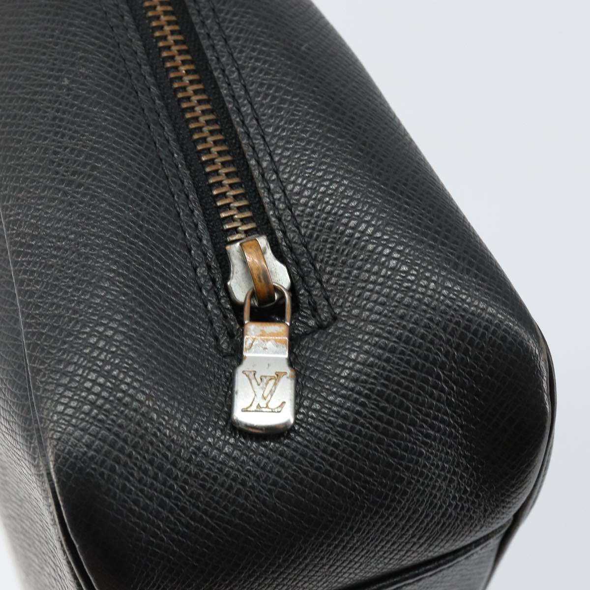 LOUIS VUITTON Taiga Trousse Toilette GM Clutch Bag Ardoise M30212 LV Auth BA8169