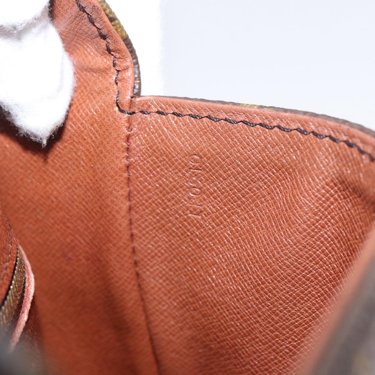 LOUIS VUITTON Monogram Saint Cloud MM Shoulder Bag M51243 LV Auth BA8276