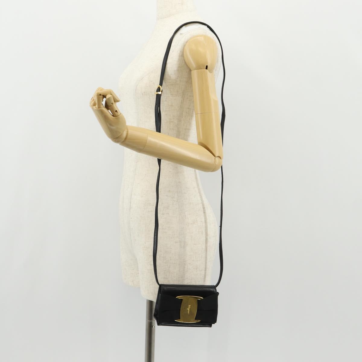 Salvatore Ferragamo Vala Shoulder Bag Leather Black Gold Auth BA8393V