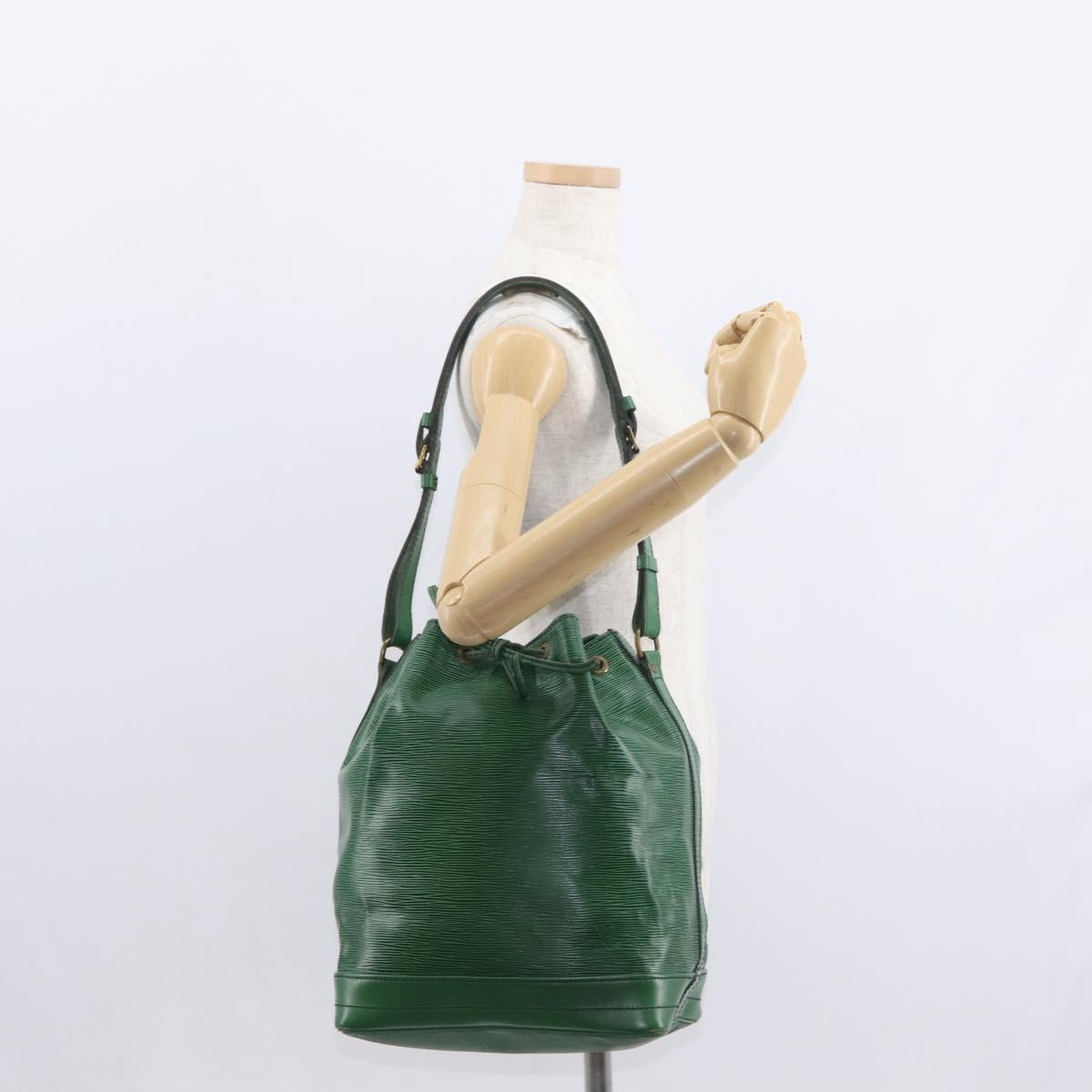 LOUIS VUITTON Epi Noe Shoulder Bag Green M44004 LV Auth BA8481