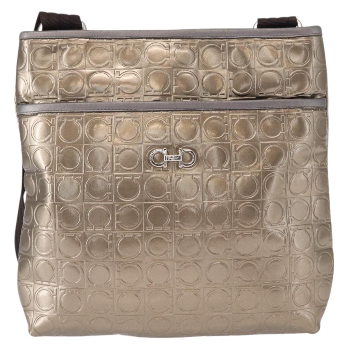 Salvatore Ferragamo Gancini Shoulder Bag Enamel Gold Auth BA8494