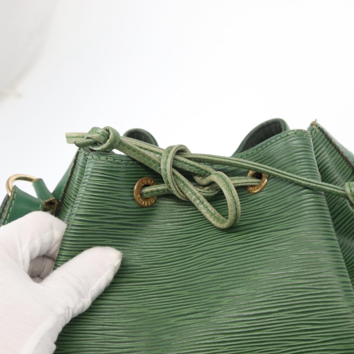 LOUIS VUITTON Epi Petit Noe Shoulder Bag Green M44104 LV Auth BA8589