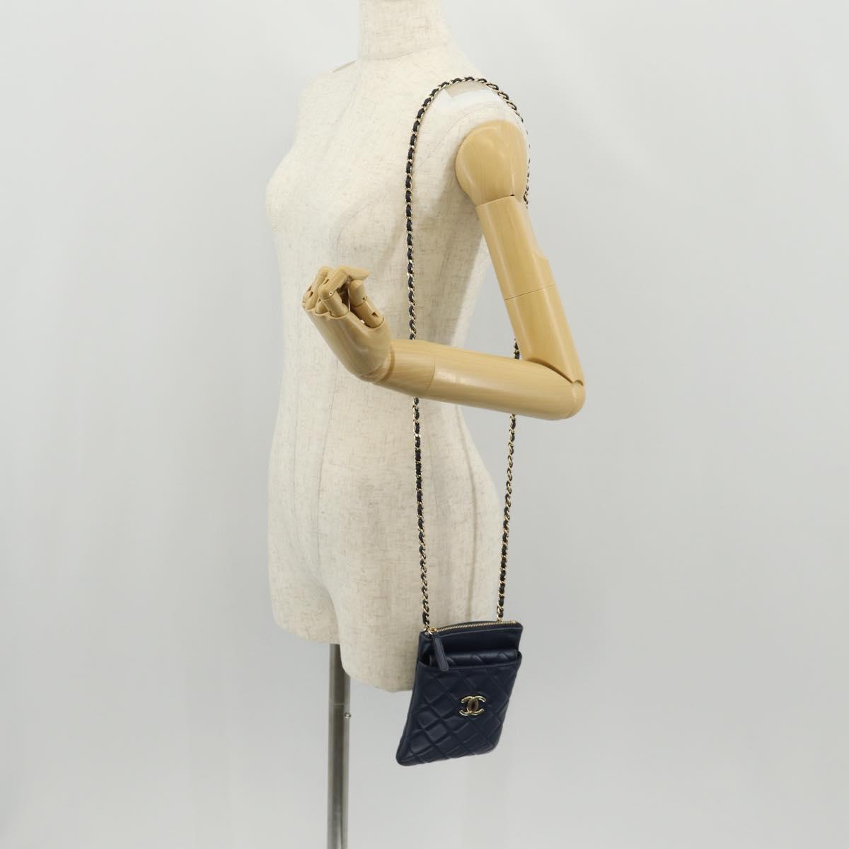 CHANEL Matelasse Chain Phone Case Bag Lamb Skin Navy Gold CC Auth BA8715SAV