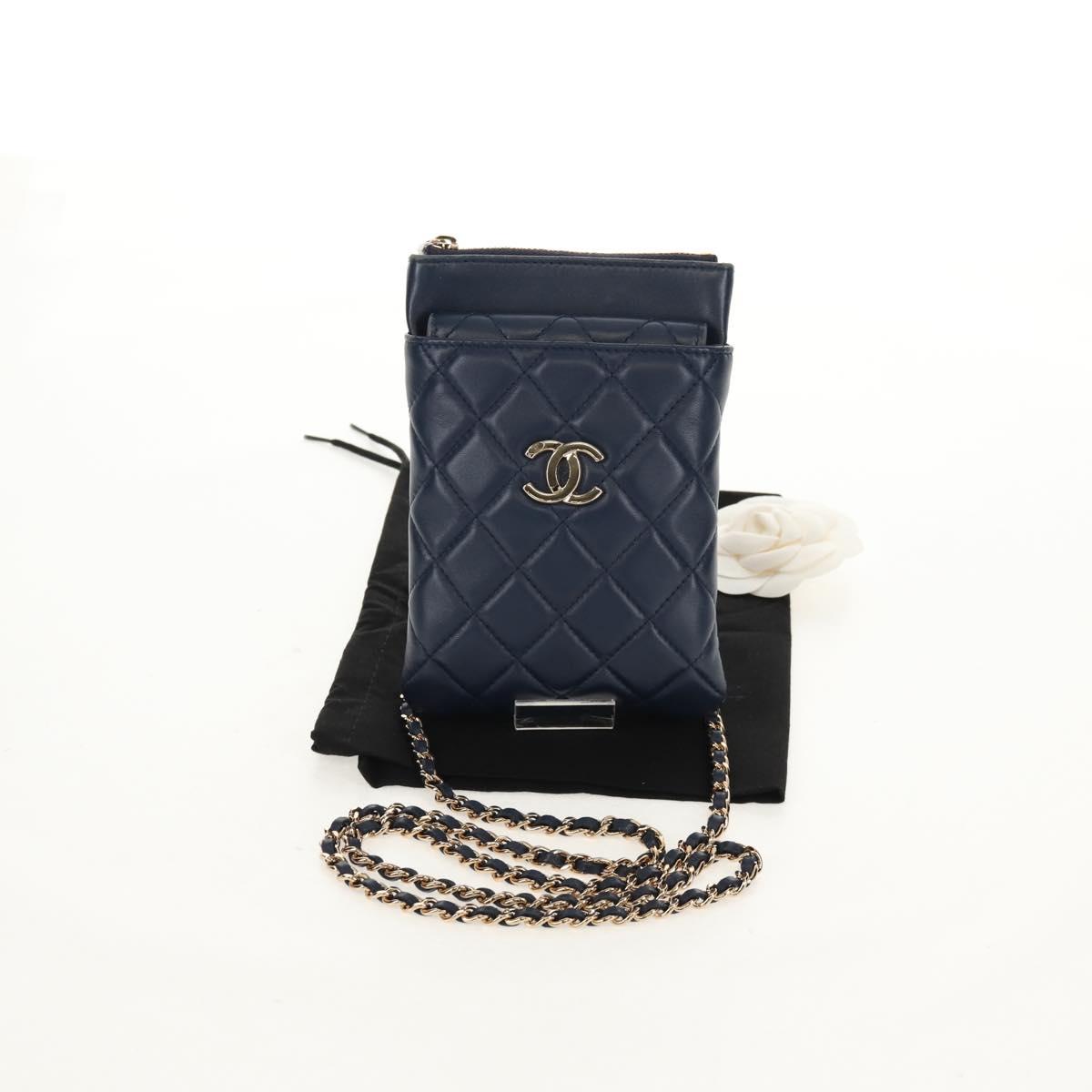 CHANEL Matelasse Chain Phone Case Bag Lamb Skin Navy Gold CC Auth BA8715SAV