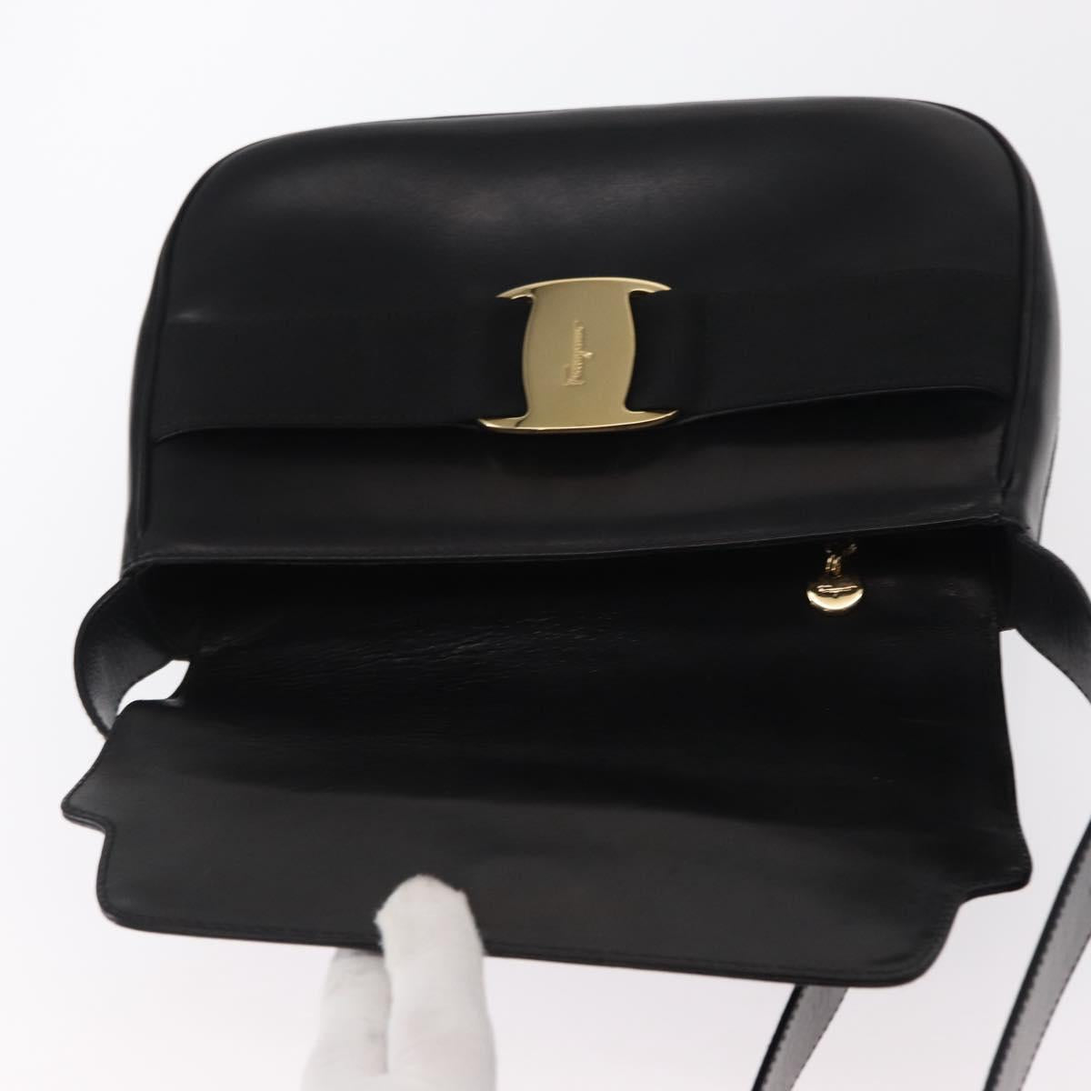 Salvatore Ferragamo Vala Shoulder Bag Leather Black Gold Auth BA9016