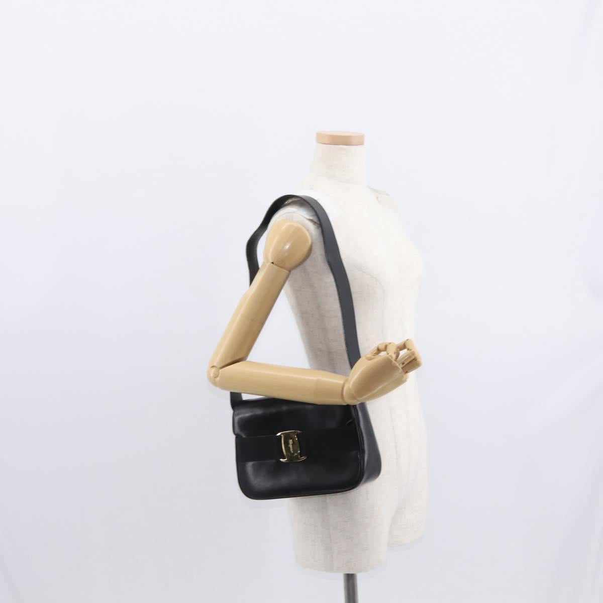 Salvatore Ferragamo Vala Shoulder Bag Leather Black Gold Auth BA9016