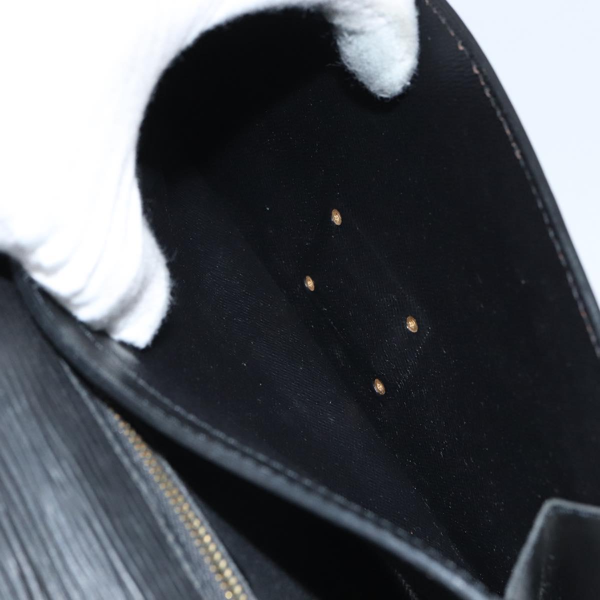 LOUIS VUITTON Epi Serie Dragonne Clutch Bag Black Noir M52612 LV Auth BA9336