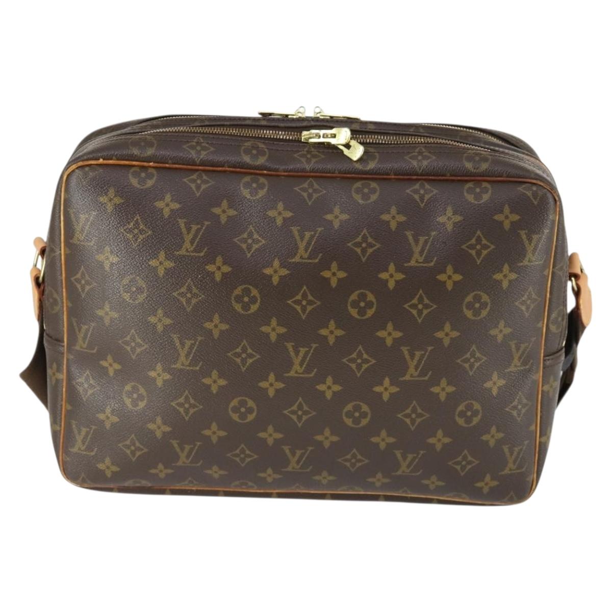 LOUIS VUITTON Monogram Reporter GM Shoulder Bag M45252 LV Auth BA9575