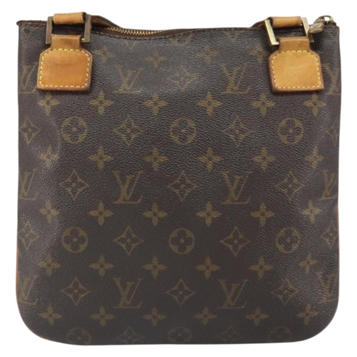 LOUIS VUITTON Monogram Pochette Bosphore Shoulder Bag M40044 LV Auth BA9815