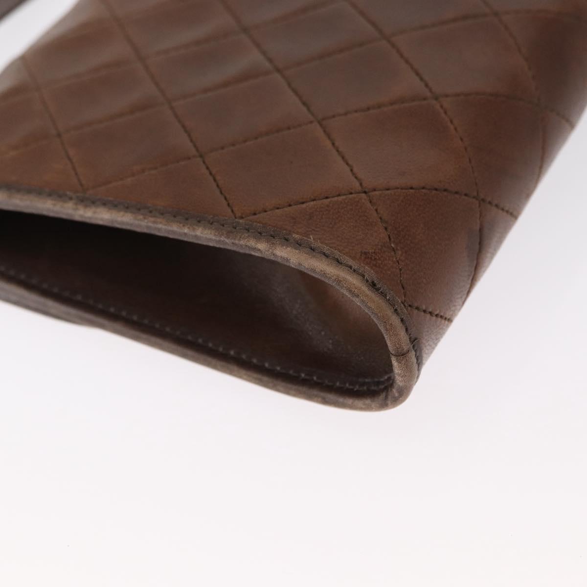 CHANEL Matelasse Shoulder Bag Leather Brown Gold CC Auth BA9833