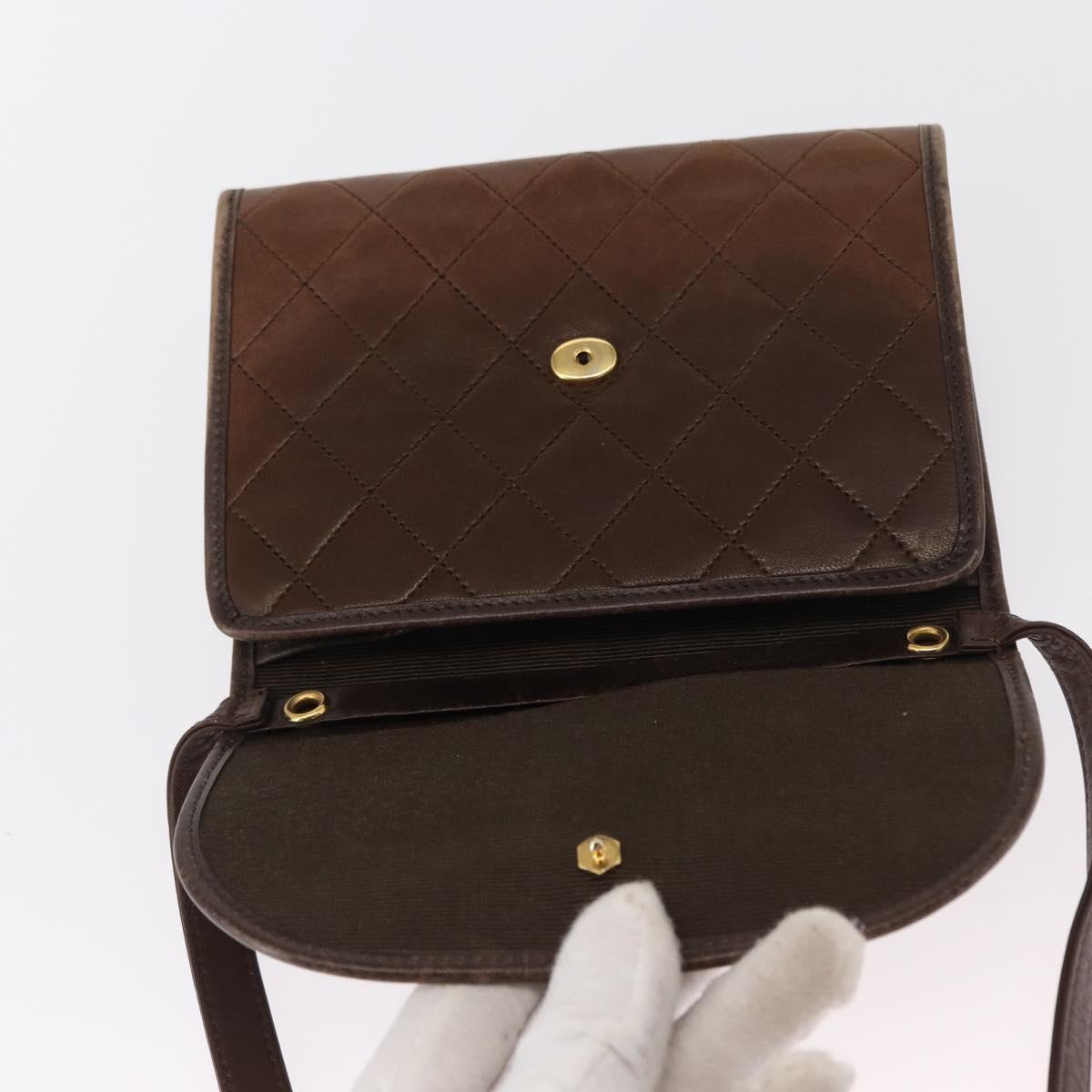 CHANEL Matelasse Shoulder Bag Leather Brown Gold CC Auth BA9833