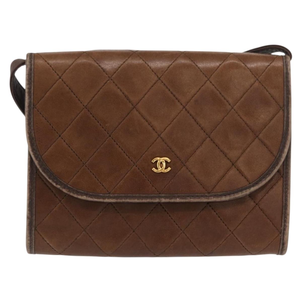CHANEL Matelasse Shoulder Bag Leather Brown Gold CC Auth BA9833