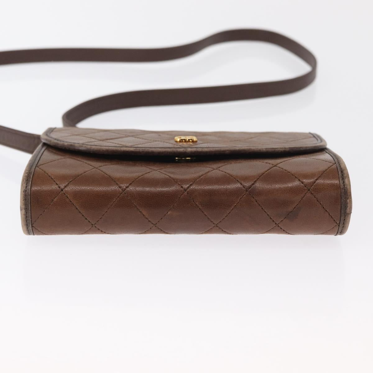 CHANEL Matelasse Shoulder Bag Leather Brown Gold CC Auth BA9833