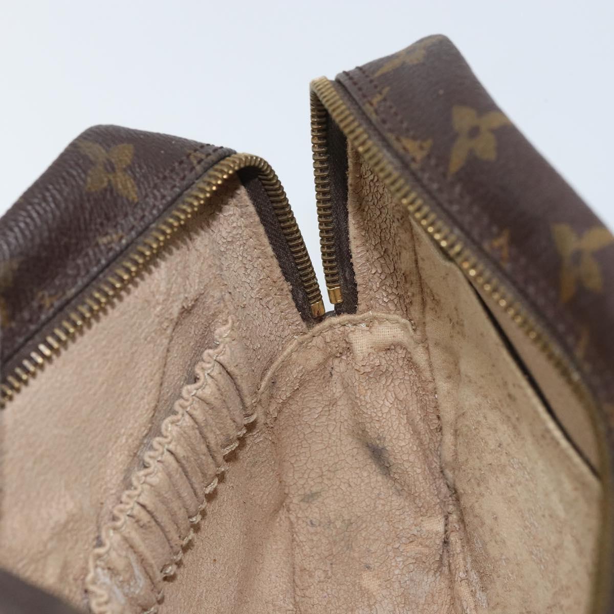 LOUIS VUITTON Monogram Trousse Toilette 23 Clutch Bag M47524 LV Auth BAZ186