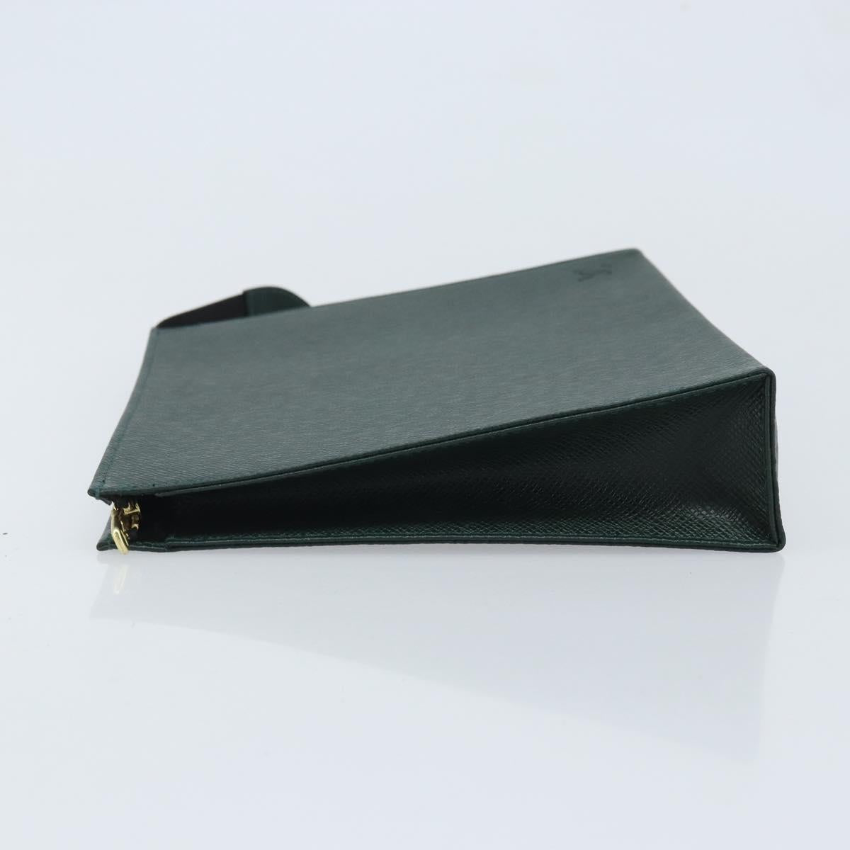 LOUIS VUITTON Taiga Poche Toilette 26 Pouch Epicea LV Auth BAZ284