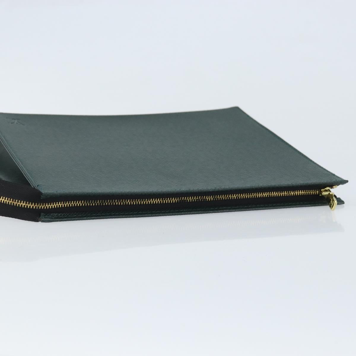 LOUIS VUITTON Taiga Poche Toilette 26 Pouch Epicea LV Auth BAZ284