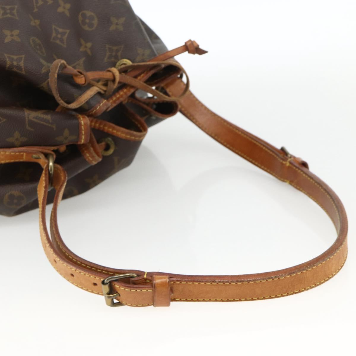 LOUIS VUITTON Monogram Petit Noe Shoulder Bag M42226 LV Auth BAZ680A