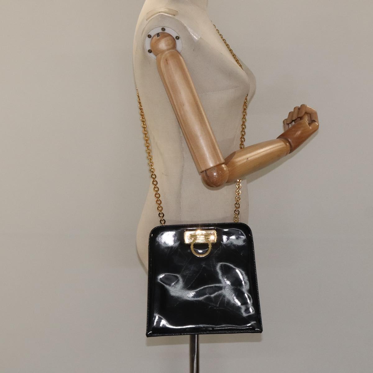 Salvatore Ferragamo Gancini Chain Shoulder Bag Enamel Black Gold Auth BD1170