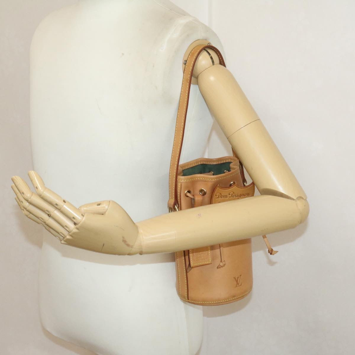 LOUIS VUITTON Nomad Dom Prignon Champagne Case Hand Bag Beige M99057 am279bSAV