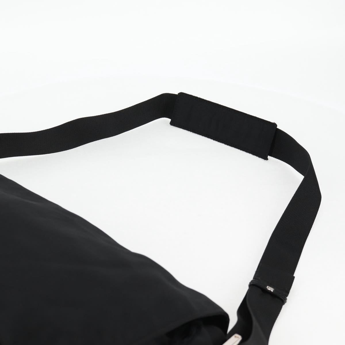 GUCCI Shoulder Bag Nylon Black Auth bs10426