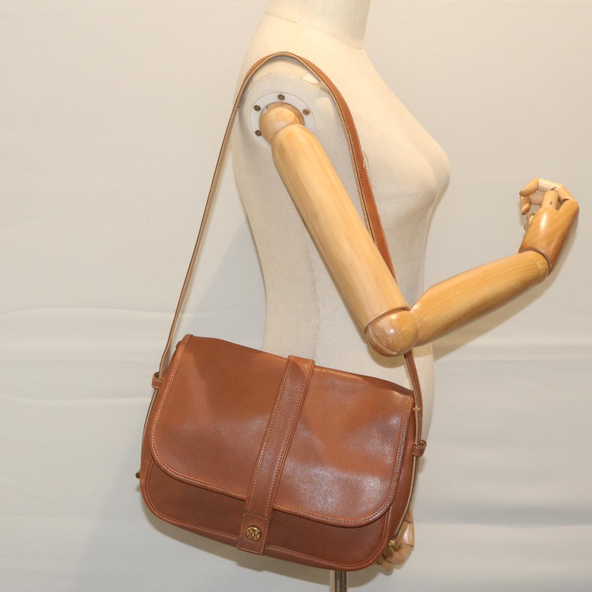 HERMES Noumea Shoulder Bag Leather Brown Auth bs10684
