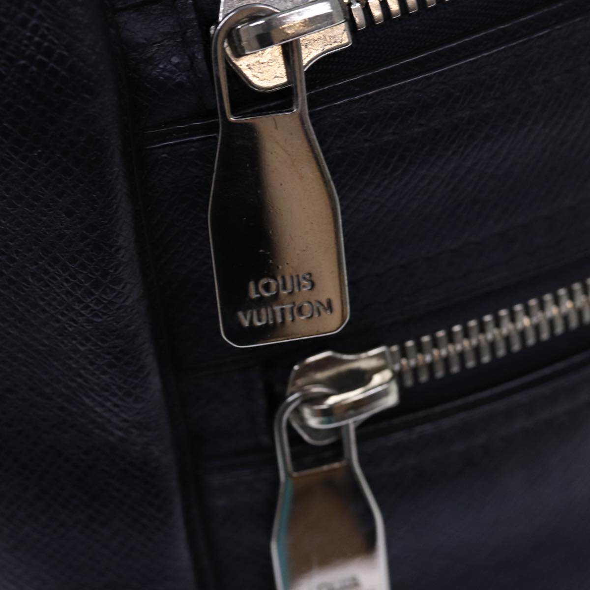 LOUIS VUITTON Taiga Cabas Zippe Boston Bag Navy M22842 LV Auth bs13957