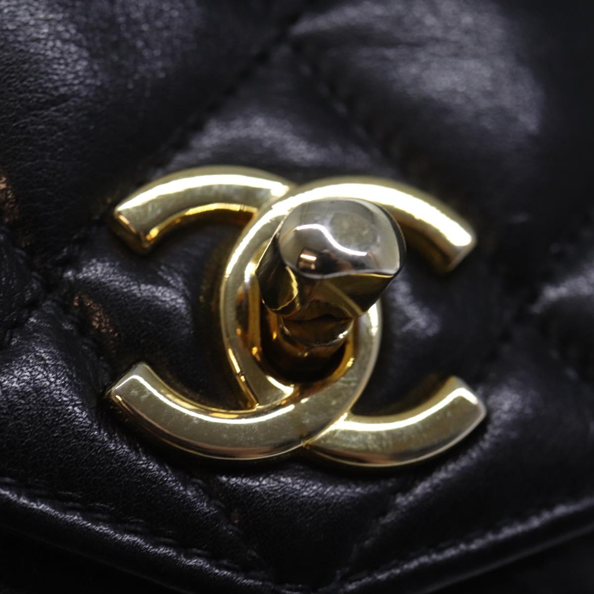 CHANEL Matelasse Turn Lock Waist bag Leather Black CC Auth bs13970
