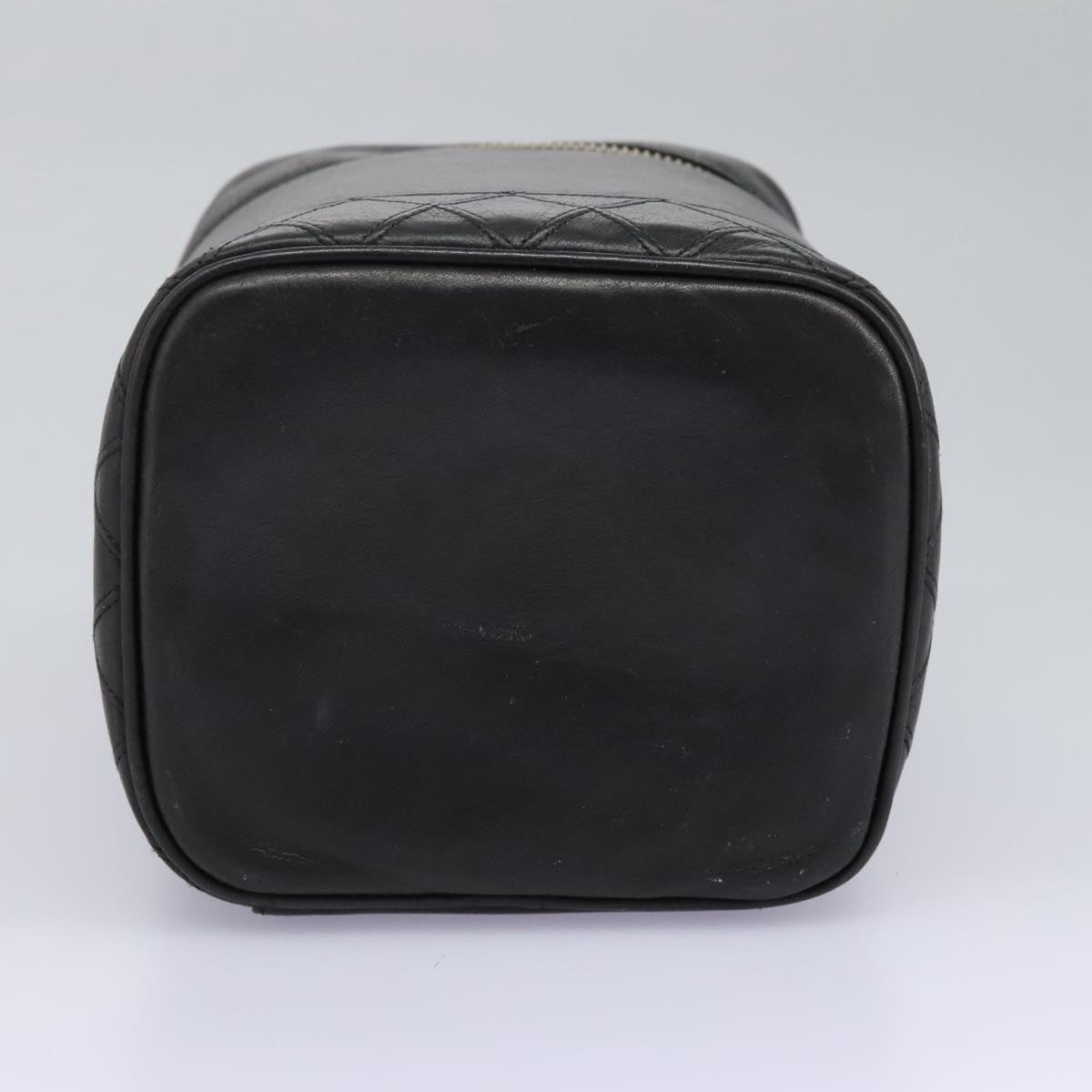 CHANEL Bicolole Vanity Cosmetic Pouch Leather Black CC Auth bs14966