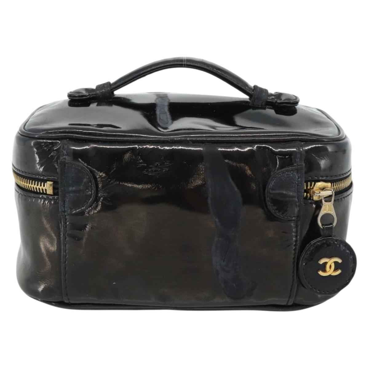 CHANEL Vanity Cosmetic Pouch Patent leather Black CC Auth bs15339