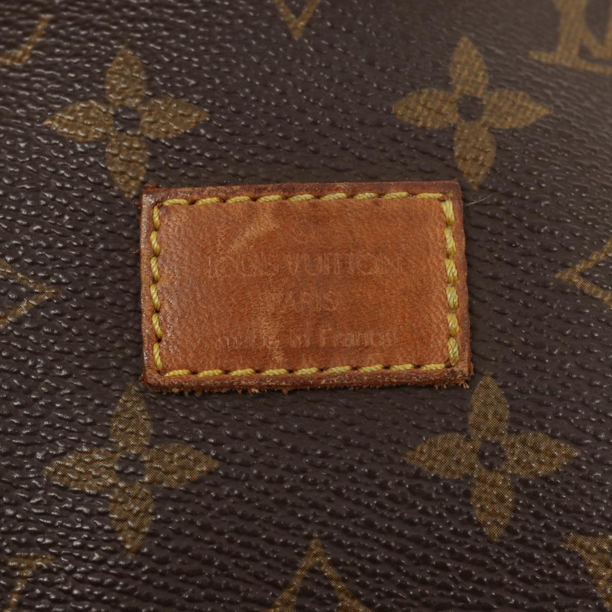 LOUIS VUITTON Monogram Saumur 30 Shoulder Bag M42256 LV Auth bs16947