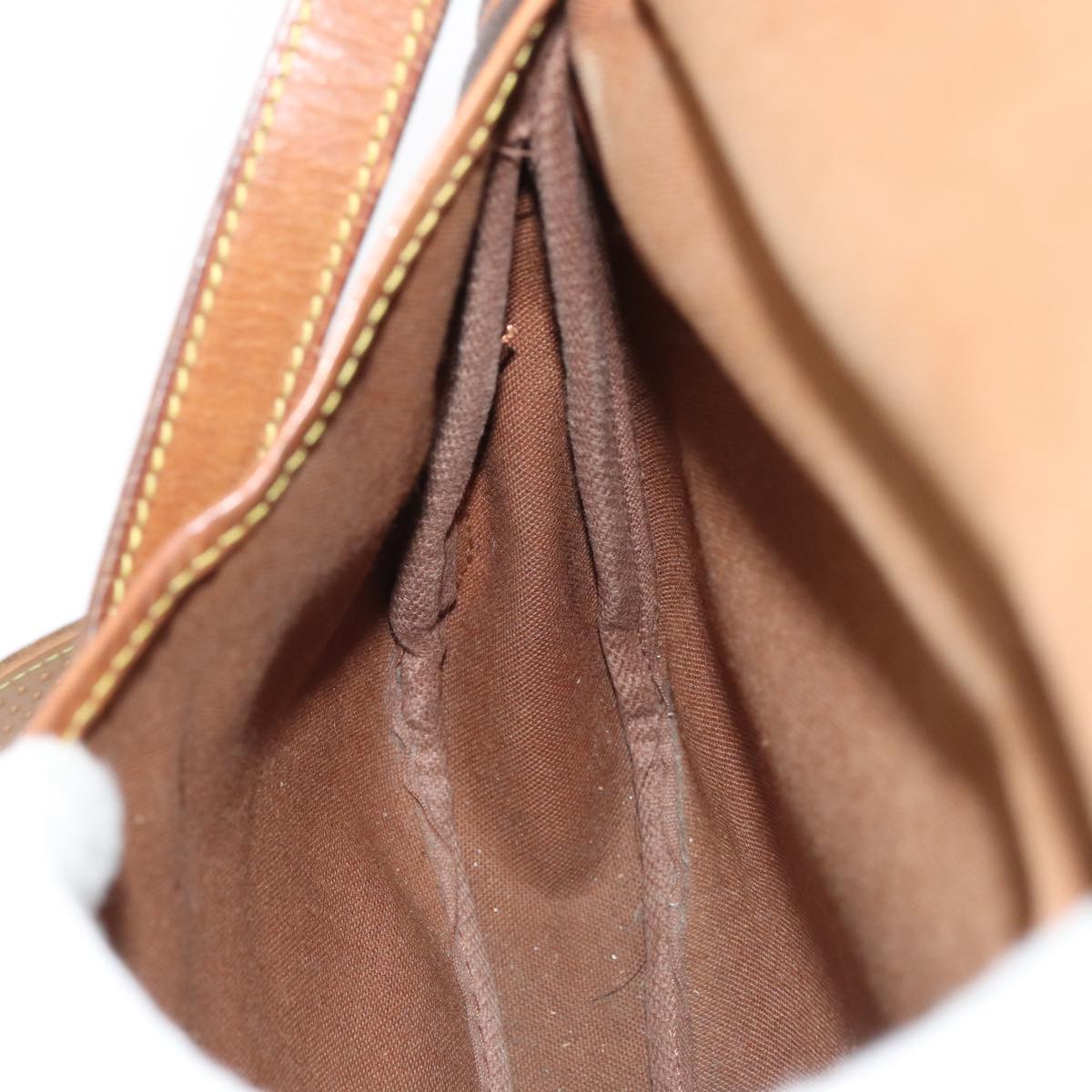 LOUIS VUITTON Monogram Saumur 30 Shoulder Bag M42256 LV Auth bs16947