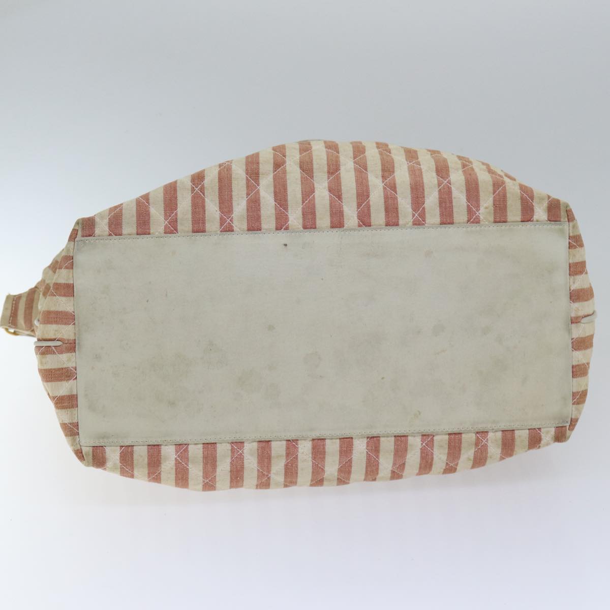 CHANEL Matelasse Chain Shoulder Bag Canvas Red Gold CC Auth bs17125