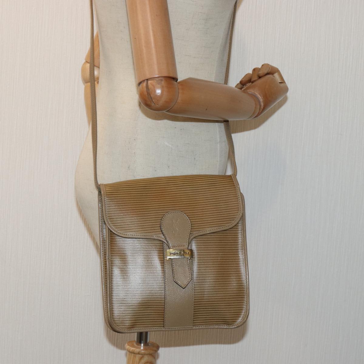 SAINT LAURENT Shoulder Bag PVC Beige Gold Auth bs17304