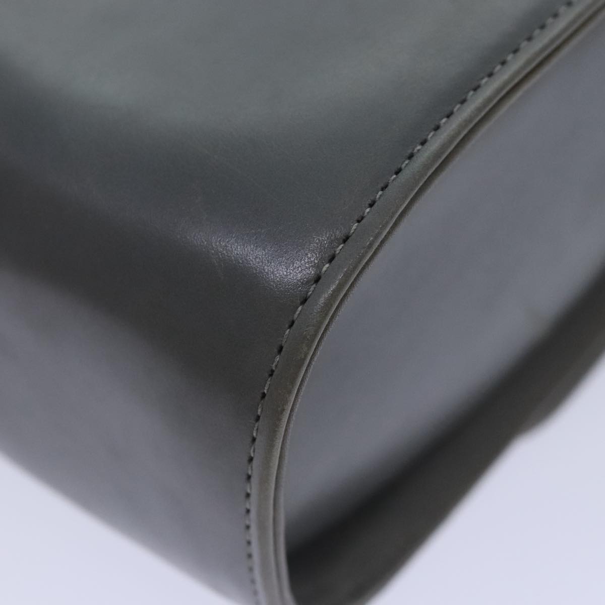 Salvatore Ferragamo Chain Shoulder Bag Leather Gray Gold Auth bs18233