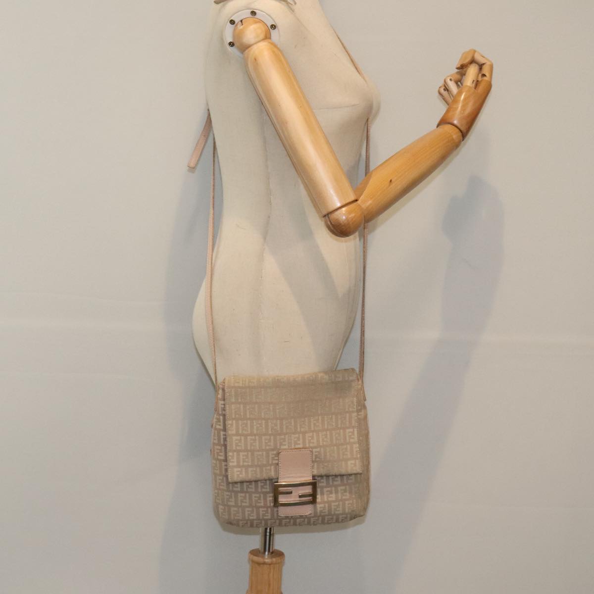 FENDI Zucchino Canvas Shoulder Bag Beige Gold Auth bs18891